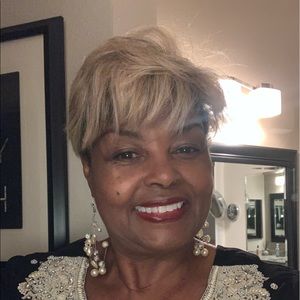 Meet your Posher, Sherry